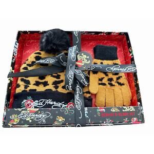 Ed Hardy Women’s Beanie Hat and Glove Gift Set NEW! Leopard Print
